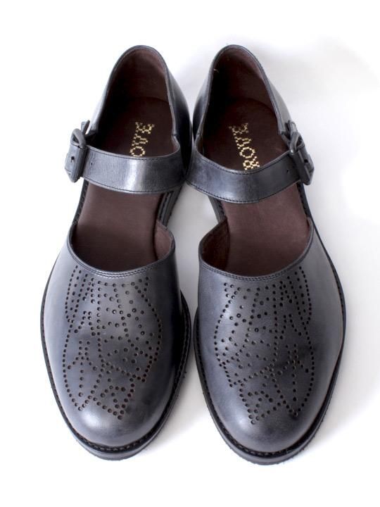 TROVE / LEAF LEATHER SHOES ( MEDALLION ) / BLACK