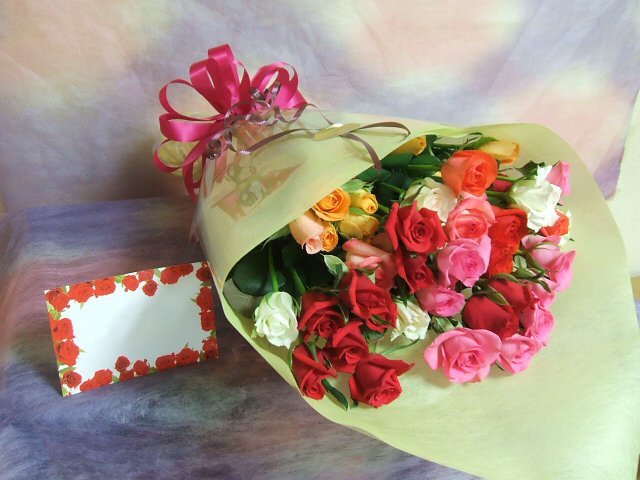 採れたて旬 5 000円のバラの花束 おすすめ花束 バラの花束をバラ園より産地直送でプレゼント バラの花束専門店イーハトーブ