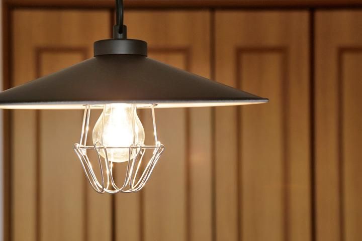 ペンダントライト ブラック ガード付き Dakota｜デザイン照明のCROIX