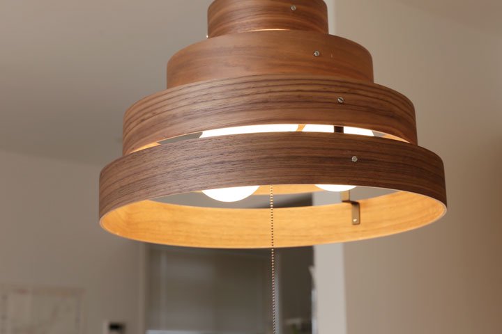 3灯ペンダントライト 木製 LED Stack ブラウン｜デザイン照明のCROIX