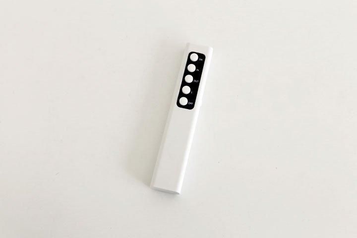 4灯シーリングライト リモコン付き CLAP ホワイト｜デザイン照明のCROIX