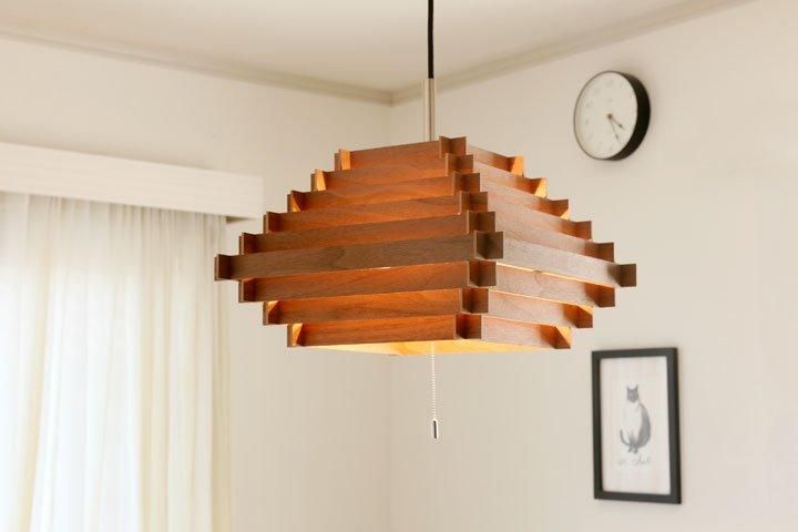 ミニマム三線本体 木製 ヘビ柄装飾 3弦 スタンド付き ミニマム三線本体 木製 ヘビ柄装飾 3弦 スタンド付き 20221104_pegu-