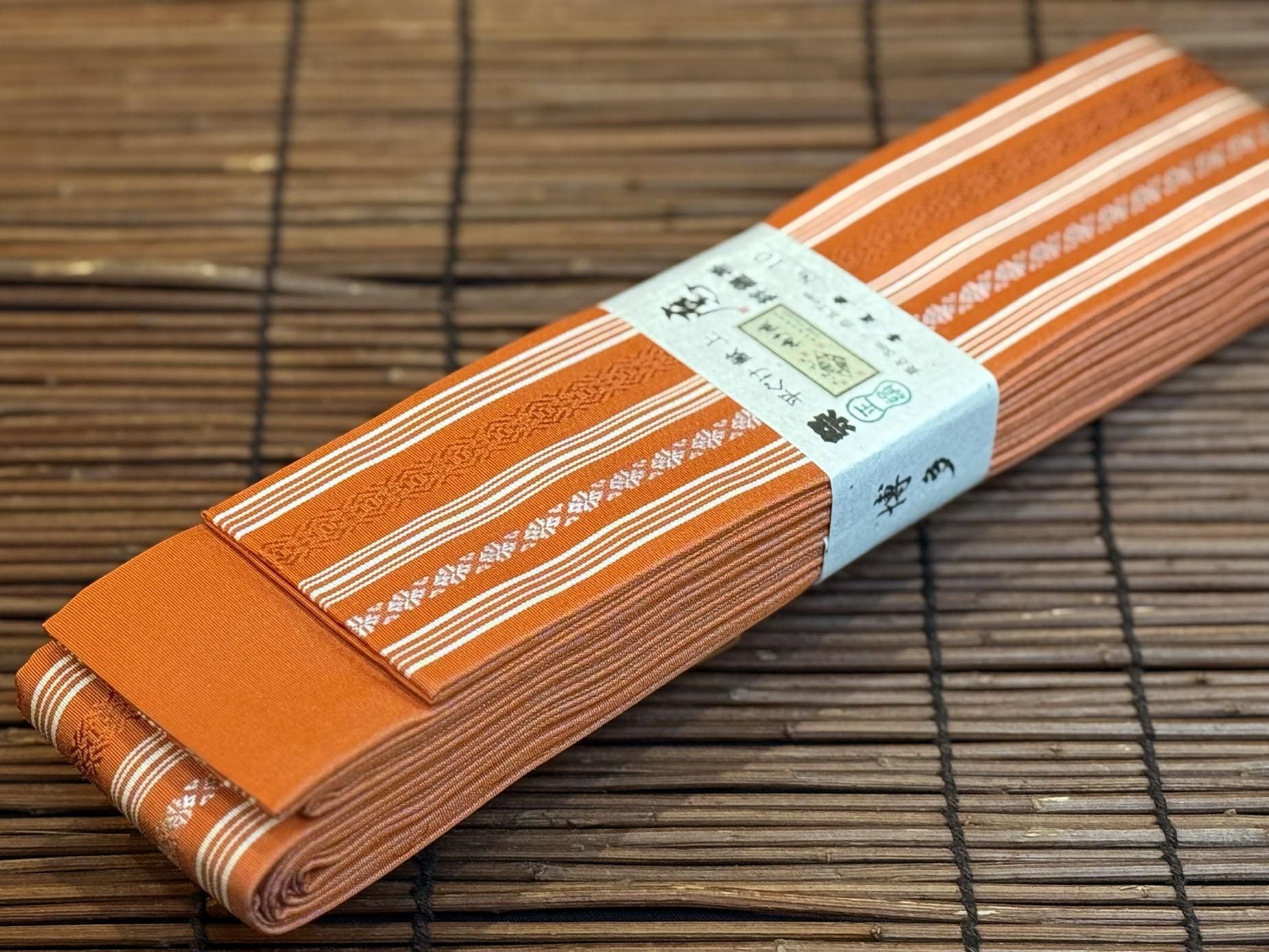 捻り梅の作り帯 正絹平ぐけ帯 | 朱赤 - 祭用品専門店 下町工芸 浅草屋