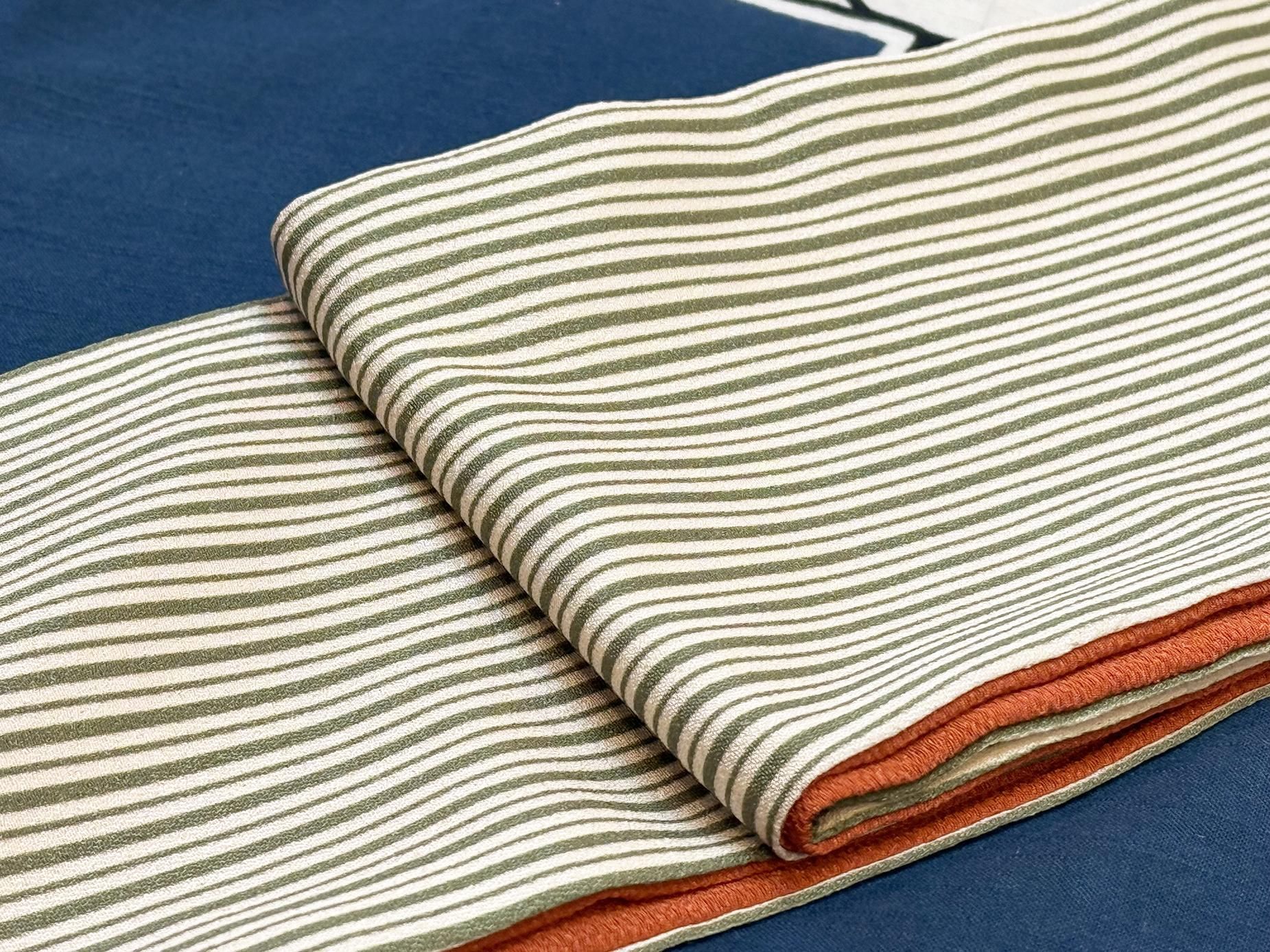 60×38 江戸縮緬　表装 振袖 鼠縮緬地琴棋書画風景模様 文化遺産オンライン