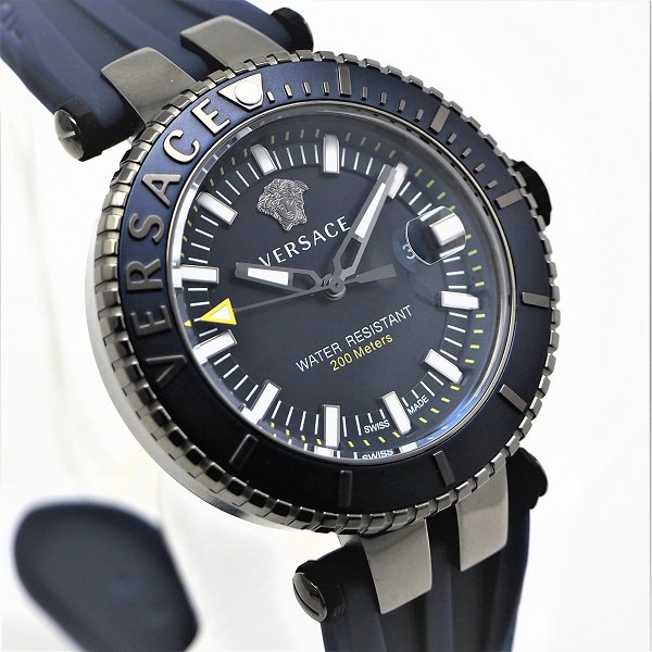 ベルサーチ時計 versace V-race diver