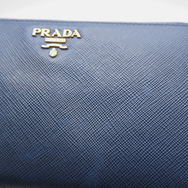 中古】PRADA（プラダ） SAFFIANO METAL ラウンドジップ 長財布 BLUETTE