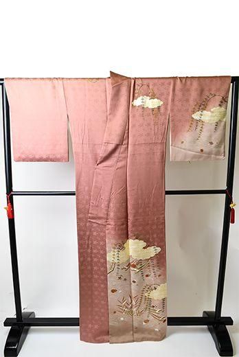専用です　アンティーク明るいピンクの着物に黄緑のだらり帯セット 専用です アンティーク明るいピンクの着物に黄緑のだらり帯