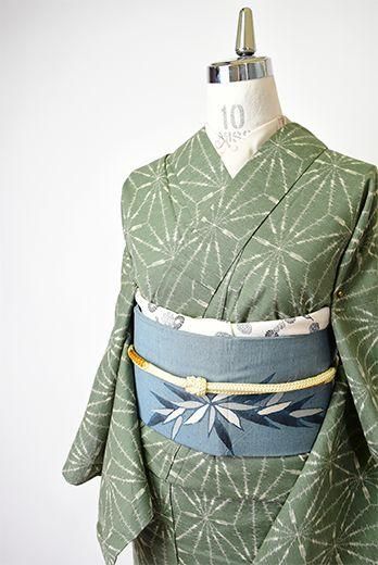 柳煤竹緑に麻の葉文様小粋な正絹紬単着物 姉妹屋 柳煤竹緑に麻の葉文様小粋な正絹紬単着物 姉妹屋