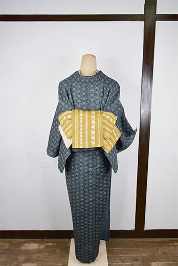博多帯風の椿縞愛らしい化繊半幅帯（芥子色） - アンティーク着物