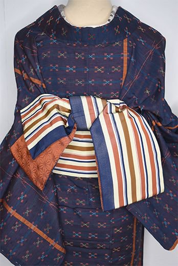 茶と紺の縞模様小粋なリサイクル半幅帯 - アンティーク着物 