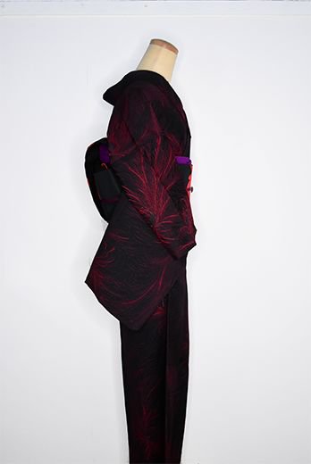 黒地に緋色の菊花あでやかに咲く名古屋帯 - アンティーク着物 