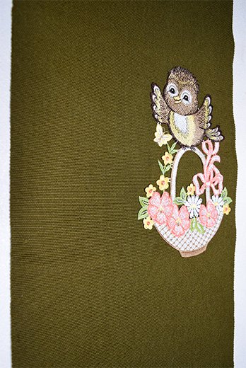 モスグリーンに鳥遊ぶボヘミアン刺繍愛らしいウール名古屋帯 - アンティーク着物・リサイクル着物のオンラインショップ　姉妹屋