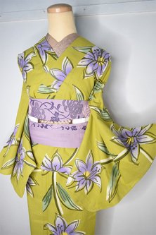 Kansaiレネットグリーンに百合の花美しい注染レトロ浴衣
