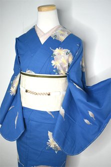 スモークブルーに花木の葉美しく浮かぶ綿紬風注染レトロ浴衣