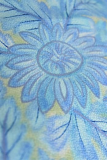 空色絵本のようなお花模様正絹袷着物 - アンティーク着物