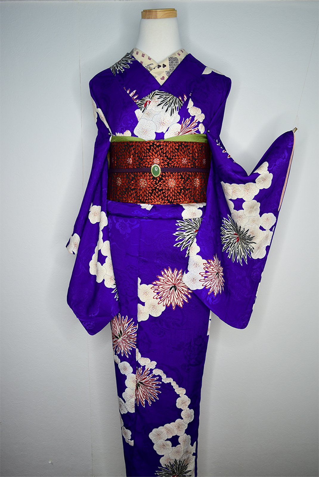 kanonアンティーク青紫色 牡丹と梅 アンティーク着物 - 着物