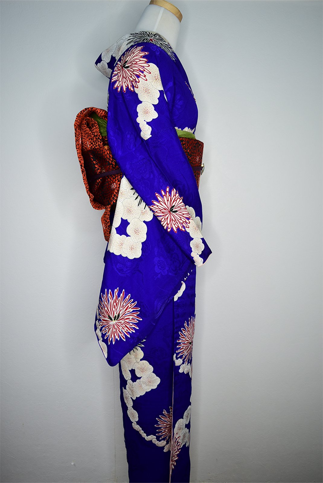 青紫に霞たなびくような梅と菊花美しいアンティーク正絹袷着物