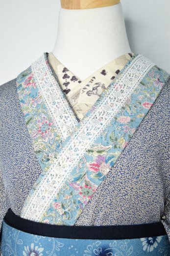 ディープブルーに鈴蘭のような草花と柄八掛けモダンな正絹袷着物