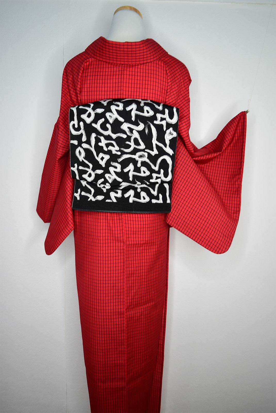 Ponia-pon きものコート 赤地に黒ステッチ ウール - 浴衣/水着