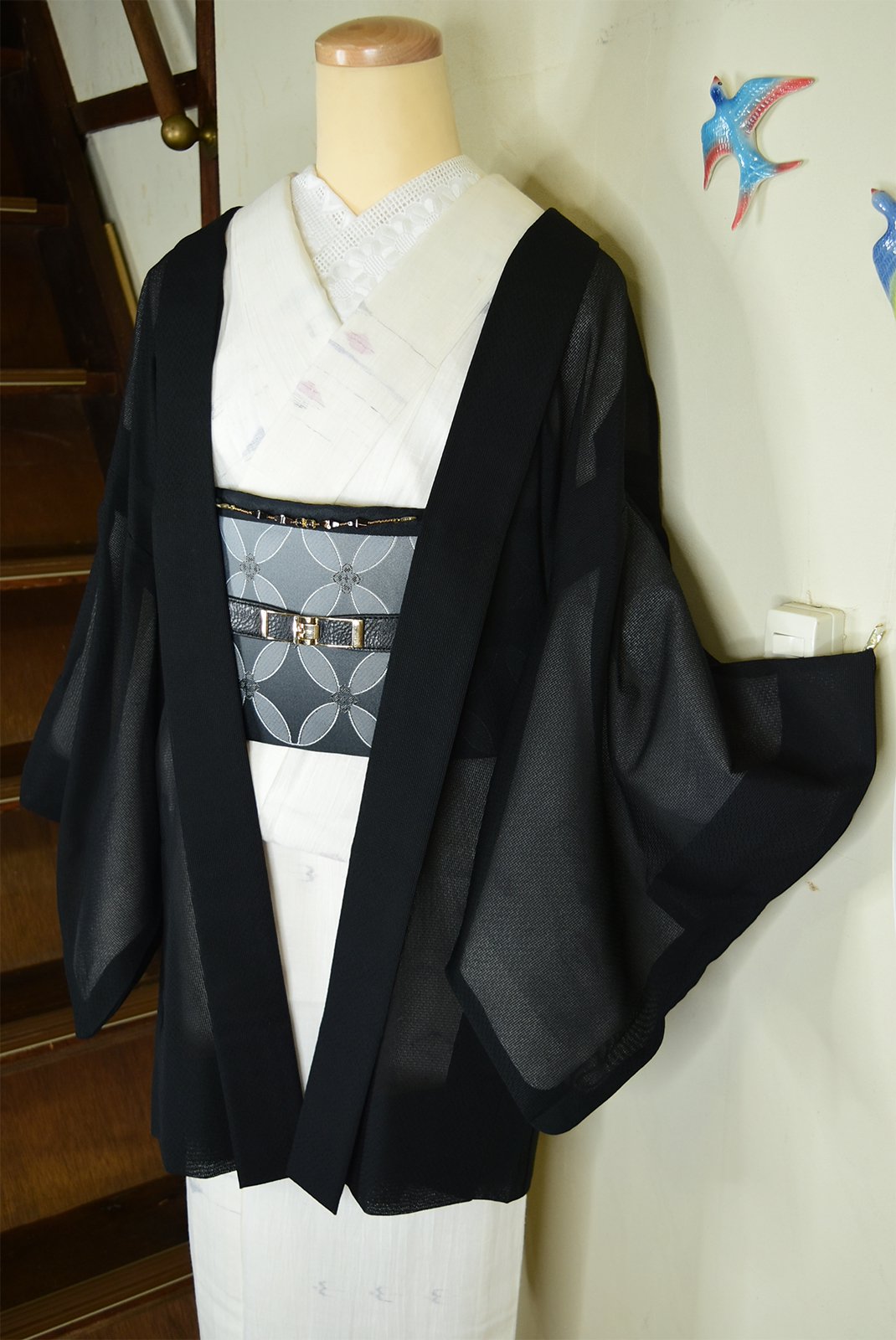 シンプルシックな黒無地の薄羽織 - アンティーク着物・リサイクル着物