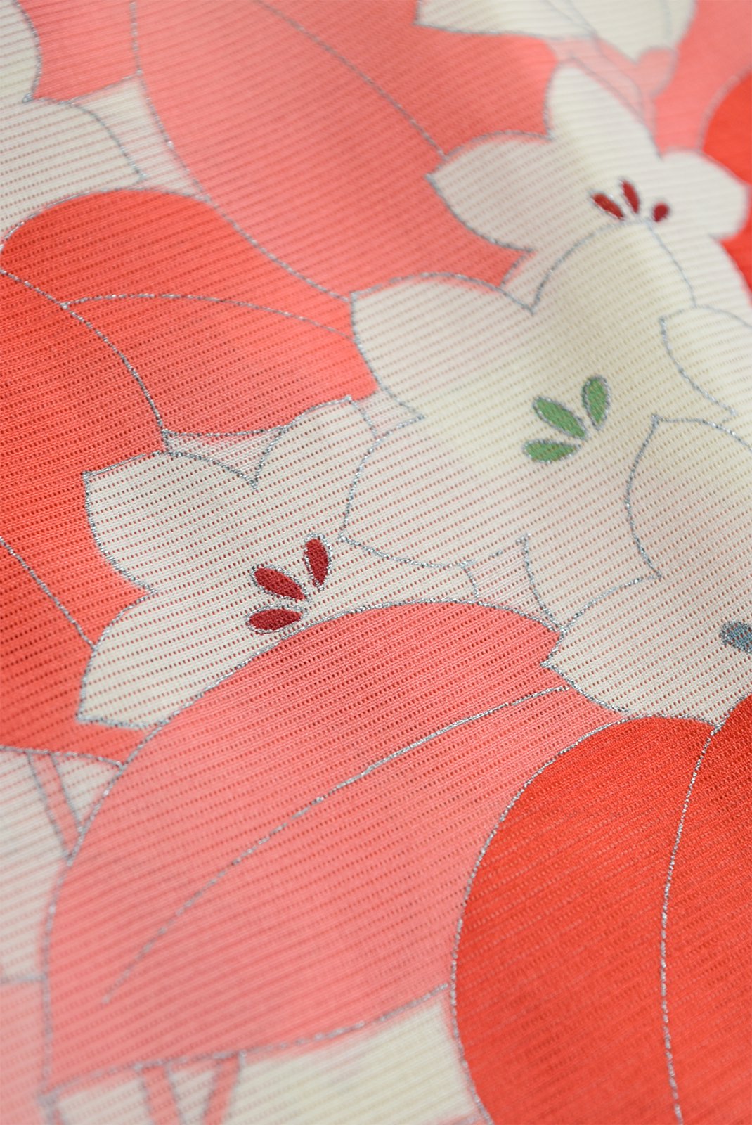 珊瑚朱色の葉に可憐な桔梗美しい正絹絽の夏着物 - アンティーク着物 