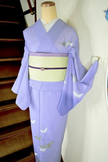 藤紫のぼかしに鶴の舞姿美しい高級化繊夏付け下げ
