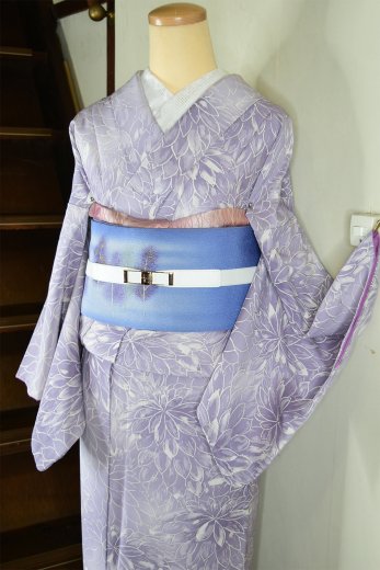 フロスティラベンダー・フラワーデザイン美しい正絹袷着物