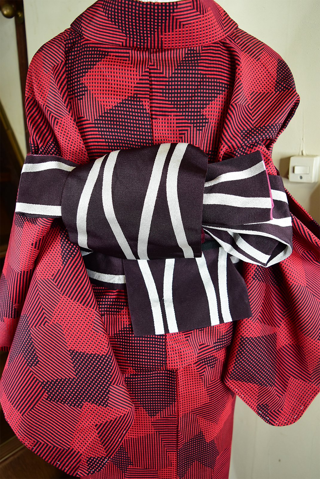 立涌縞きりりと粋な半幅帯（黒と紫紅） - アンティーク着物 ...