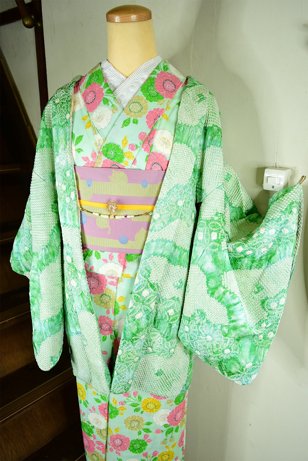 翡翠色花霞美しい正絹総絞りビンテージ羽織 - アンティーク着物