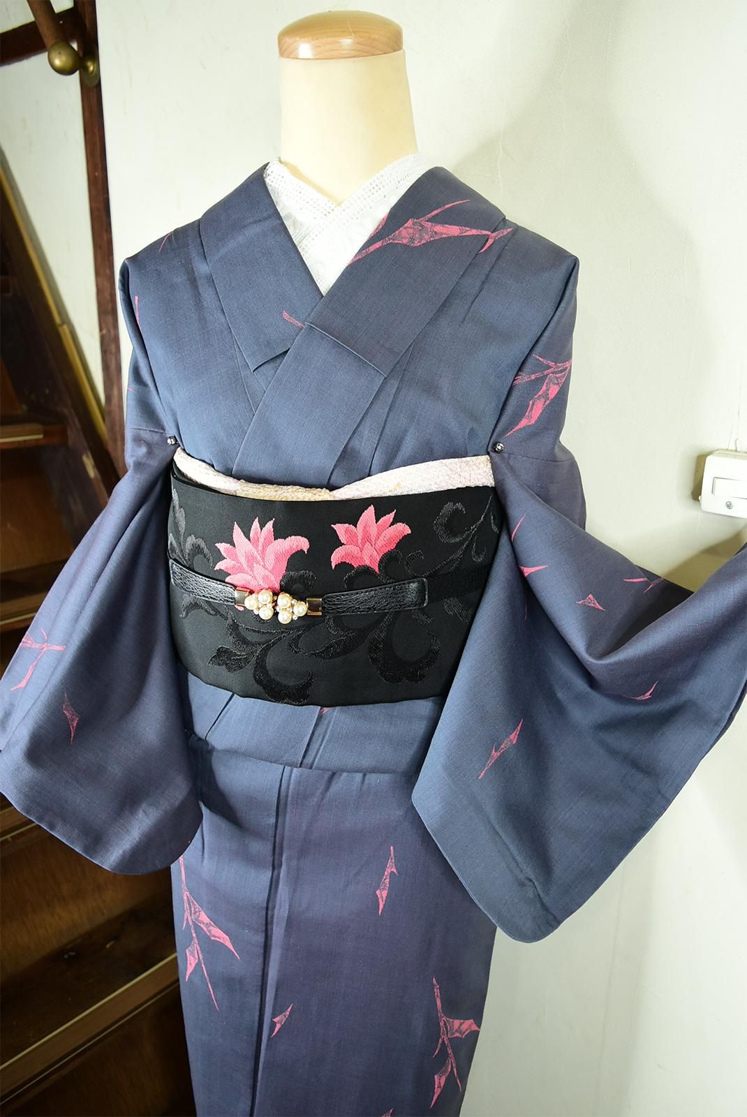 お花とリーフ模様の総レース単着物