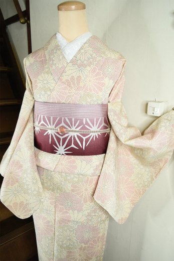 コーラルストライプに花と実の装飾模様美しい正絹袷付下げ着物