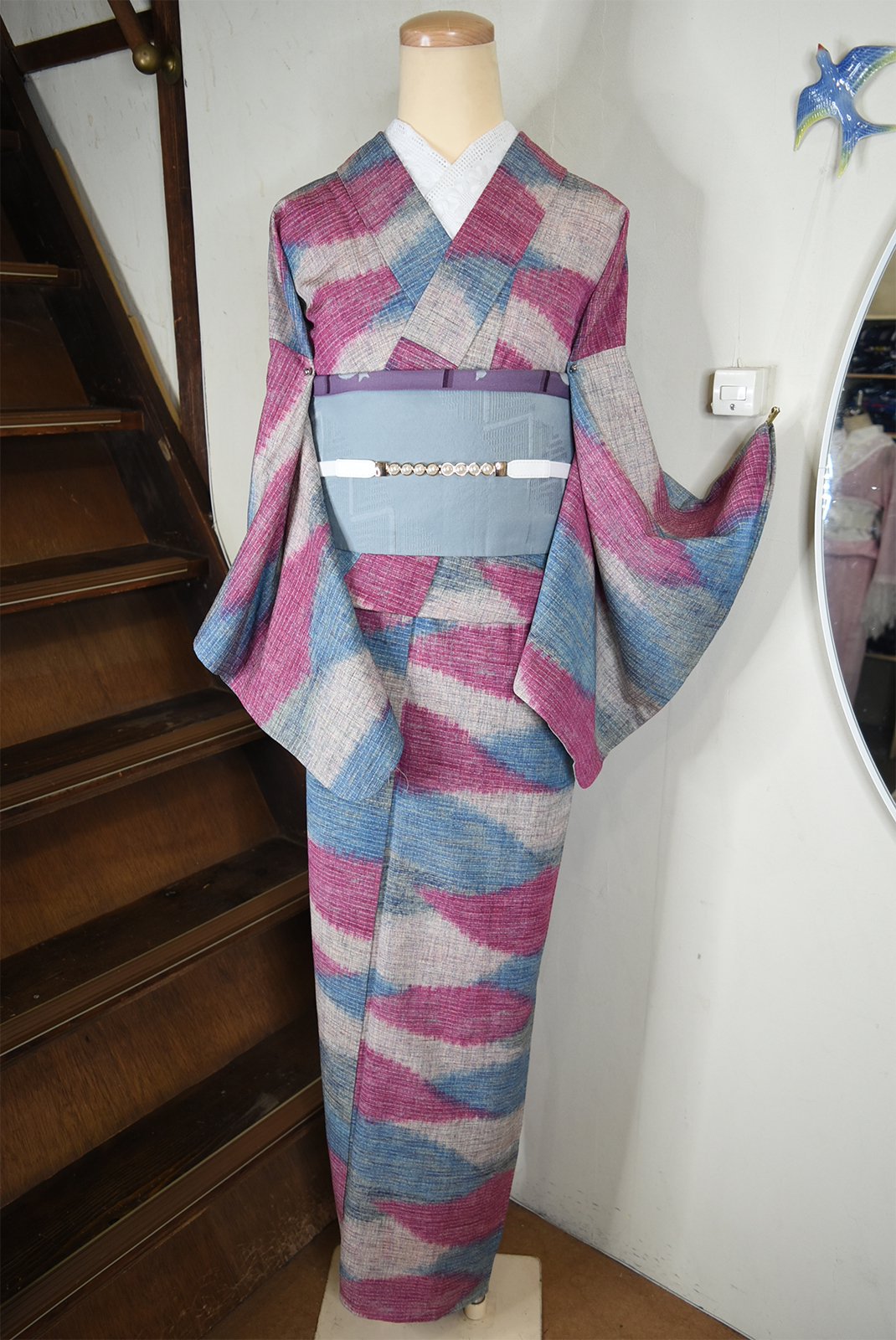 ラズベリーピンクとブルーの綿雲パッチワーク美しい正絹紬単着物 ...