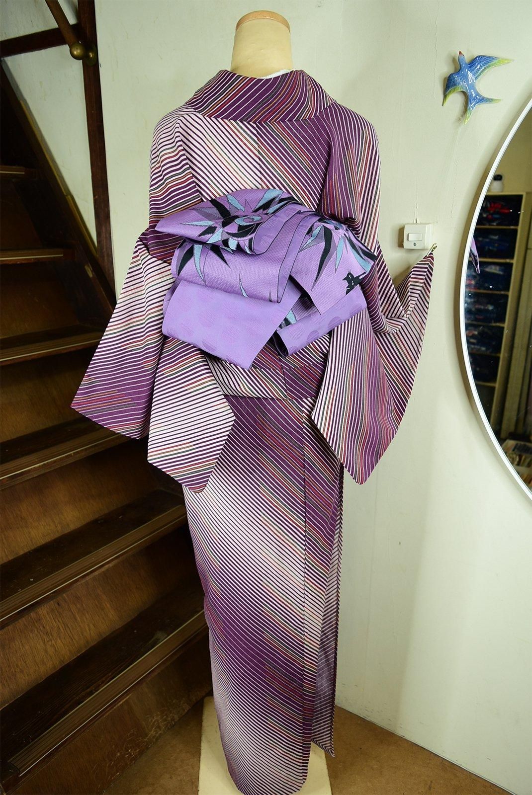 アンティークうすピンク薄紫の斜め格子模様の着物と帯セット アンティークうすピンク薄紫の斜め格子模様の着物と帯セット