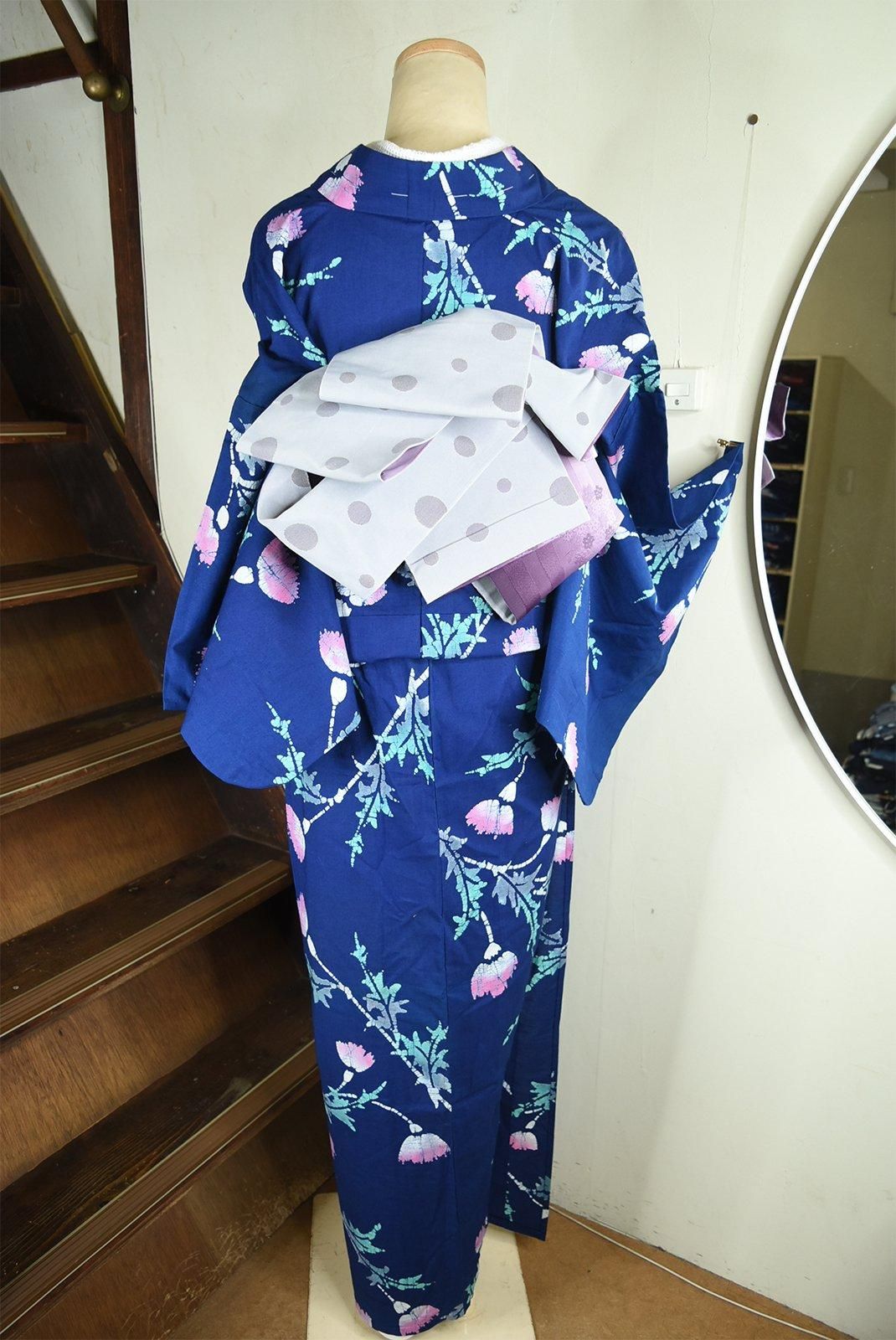 瑠璃紺地にろうけつ染め調水彩ぼかしアザミの花ノスタルジックな
