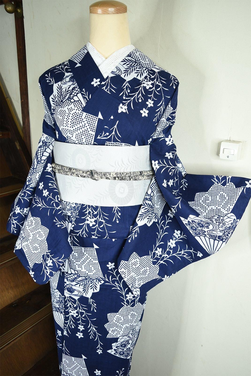 綿 浴衣 紺色に扇 注染 （しつけ付 新品 コーマ 浴衣反物 本染