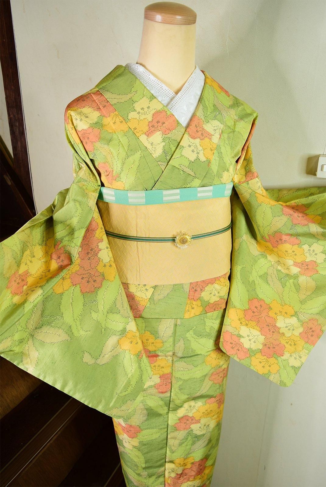 M0720D Mint 小紋 女性用着物 シルク（正絹） 光沢のある 黄緑色