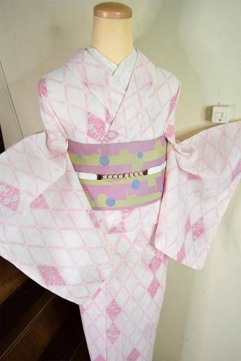 <img class='new_mark_img1' src='https://img.shop-pro.jp/img/new/icons6.gif' style='border:none;display:inline;margin:0px;padding:0px;width:auto;' />ルージュピンクのダイヤモンドチェック愛らしい縮風夏着物浴衣