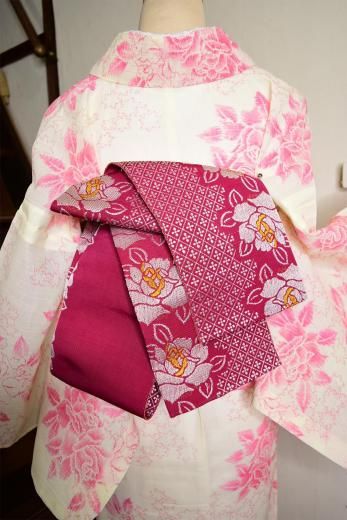 <img class='new_mark_img1' src='https://img.shop-pro.jp/img/new/icons6.gif' style='border:none;display:inline;margin:0px;padding:0px;width:auto;' />ビンテージリファイン半幅帯（ラズベリールージュ薔薇ロマンチック）