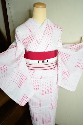 <img class='new_mark_img1' src='https://img.shop-pro.jp/img/new/icons6.gif' style='border:none;display:inline;margin:0px;padding:0px;width:auto;' />白赤水玉グラフィカルデザインモダンなスリーウェイ夏着物浴衣