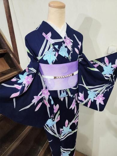 <img class='new_mark_img1' src='https://img.shop-pro.jp/img/new/icons6.gif' style='border:none;display:inline;margin:0px;padding:0px;width:auto;' />紺色地に紫と空色鹿の子の桔梗の花美しいビンテージ注染浴衣