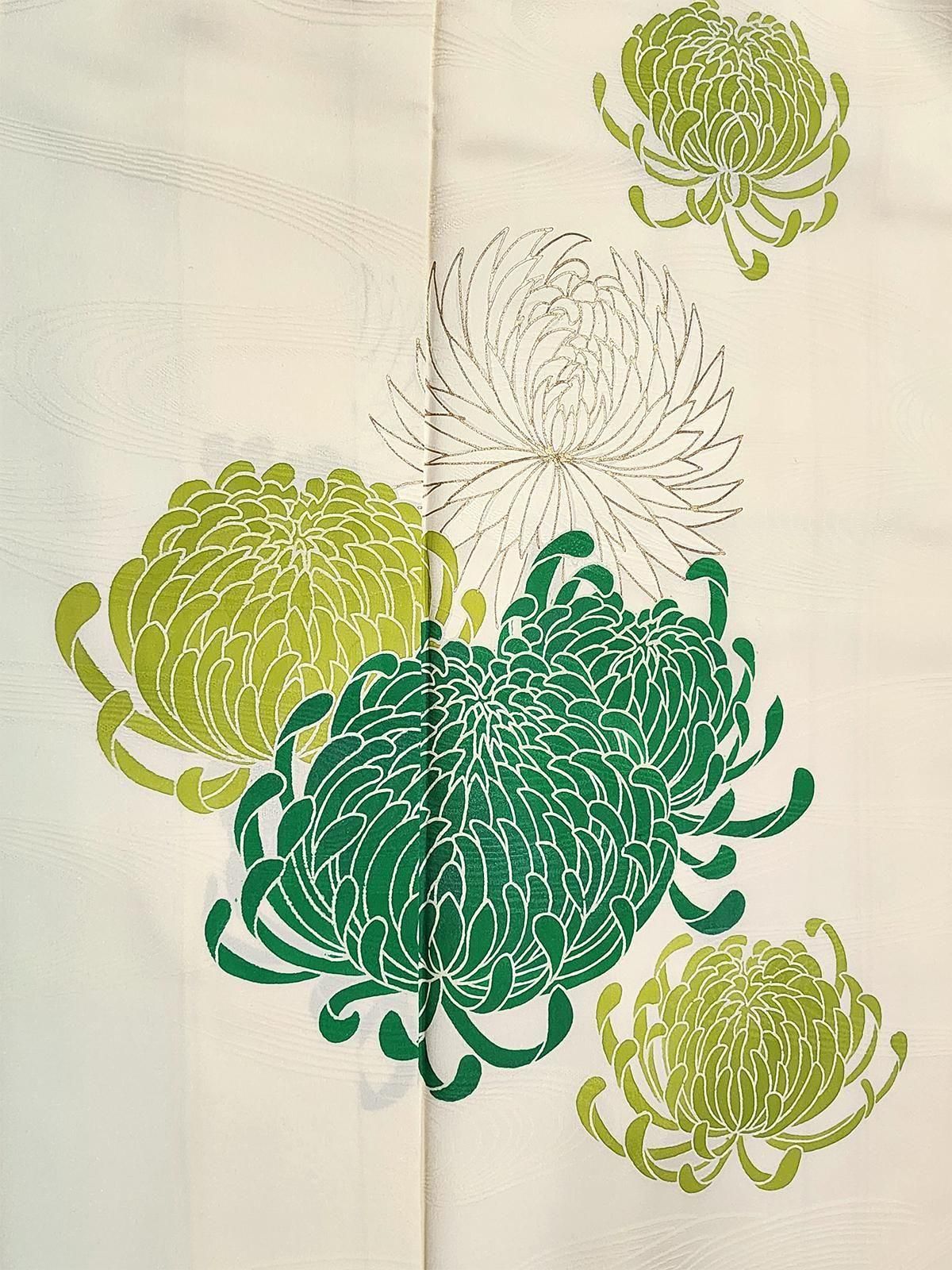 翡翠色と萌黄色の菊花ふわりと浮かぶ正絹袷の付下げ着物