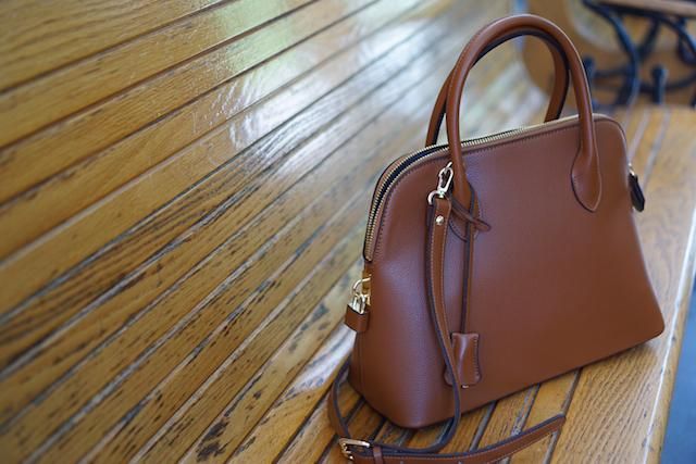 レザー風バッグM キャメル - Fleur accesories shop