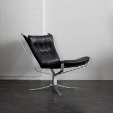 <img class='new_mark_img1' src='https://img.shop-pro.jp/img/new/icons47.gif' style='border:none;display:inline;margin:0px;padding:0px;width:auto;' />Vintage Easy chair / Sigurd Ressell , Falcon chair