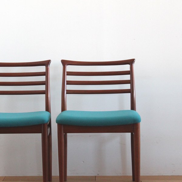 Vintage|ヴィンテージ|Dining chair|4脚set |Erling Torvits|エーリング・トーヴィッツ|ミッドセンチュリーモダン  | チェア | デンマーク製 | カーフ|ブラックボード|目黒通り|北欧アンティーク|ヴィンテージ家具|インテリア