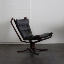 <img class='new_mark_img1' src='https://img.shop-pro.jp/img/new/icons47.gif' style='border:none;display:inline;margin:0px;padding:0px;width:auto;' />Vintage Easy chair / Sigurd Ressell, Falcon chair