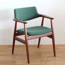 <img class='new_mark_img1' src='https://img.shop-pro.jp/img/new/icons47.gif' style='border:none;display:inline;margin:0px;padding:0px;width:auto;' />Vintage Arm chair / Erik Kirkegaard