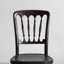 <img class='new_mark_img1' src='https://img.shop-pro.jp/img/new/icons47.gif' style='border:none;display:inline;margin:0px;padding:0px;width:auto;' />Bent wood chair