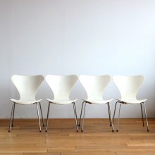 <img class='new_mark_img1' src='https://img.shop-pro.jp/img/new/icons47.gif' style='border:none;display:inline;margin:0px;padding:0px;width:auto;' />Vintage Dining Chair / Arne Jacobsen, model3107