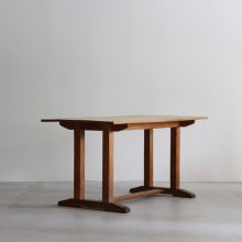 <img class='new_mark_img1' src='https://img.shop-pro.jp/img/new/icons47.gif' style='border:none;display:inline;margin:0px;padding:0px;width:auto;' />Antique Refectory table