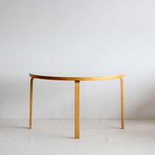 <img class='new_mark_img1' src='https://img.shop-pro.jp/img/new/icons47.gif' style='border:none;display:inline;margin:0px;padding:0px;width:auto;' />Vintage Table / Alvar Aalto, Table95 artek